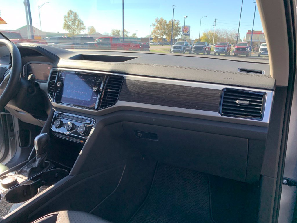 Used 2023 Volkswagen Atlas SE AWD/4WD image 25