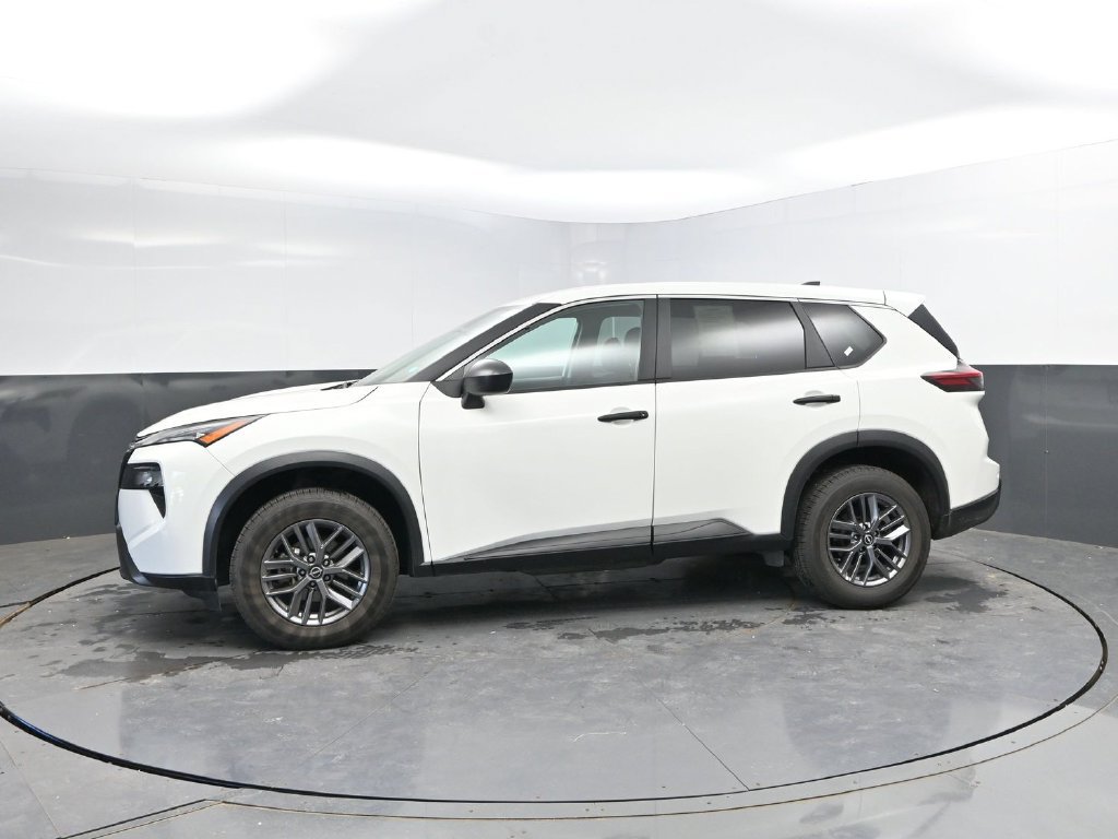 Used 2024 Nissan Rogue S AWD/4WD image 4