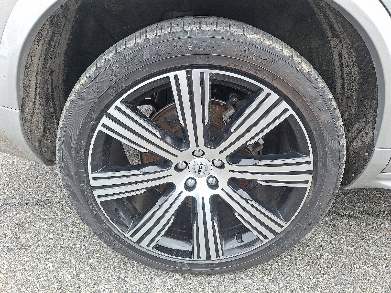 Certified 2023 Volvo XC90 T8 Plus w/ Protection Package Premier image 13