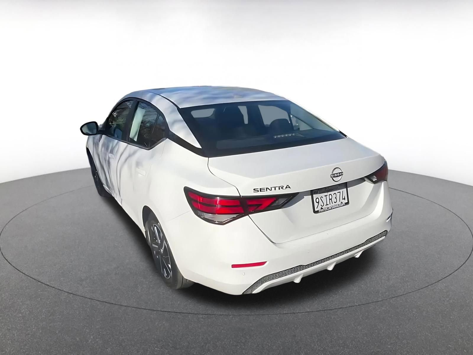 Used 2025 Nissan Sentra SV image 11