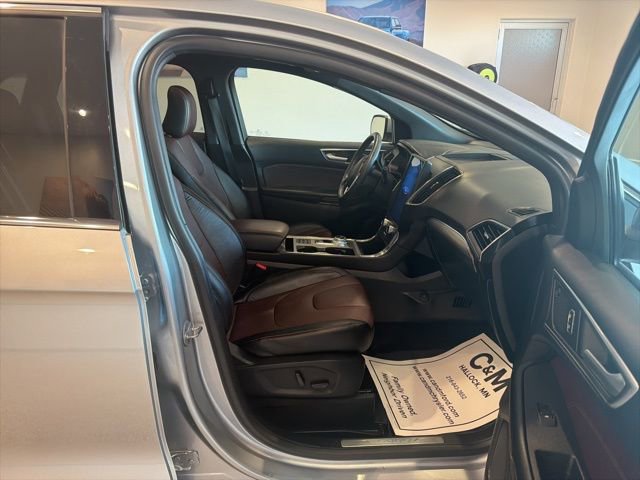 Used 2022 Ford Edge Titanium w/ Equipment Group 301A image 20