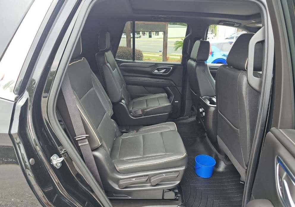 Used 2022 GMC Yukon SLT w/ SLT Premium Package AWD/4WD image 11
