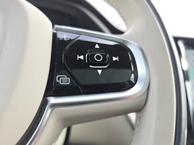 Certified 2023 Volvo XC60 B5 Plus w/ Climate Package AWD/4WD image 32