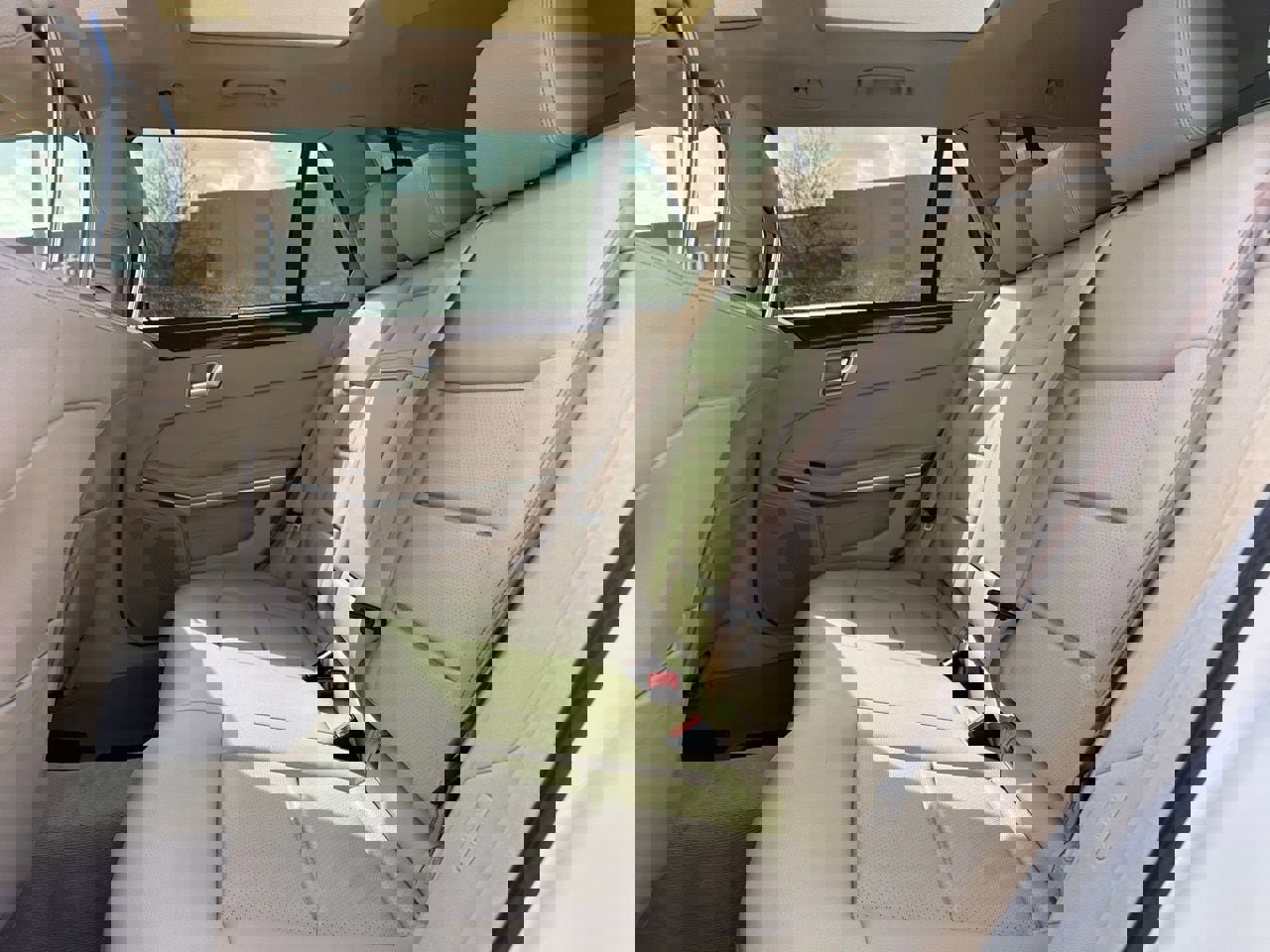 Used 2014 Mercedes-Benz E 350 4MATIC Wagon image 14