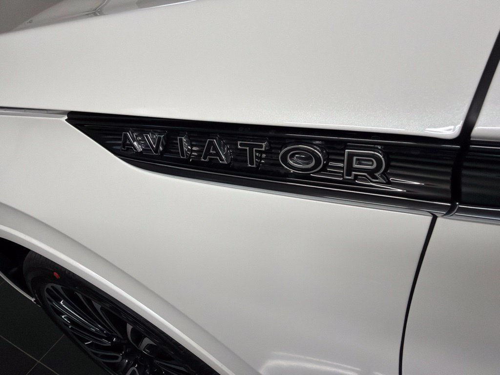 New 2027 Lincoln Aviator Black Label w/ Dynamic Handling Package AWD/4WD image 41