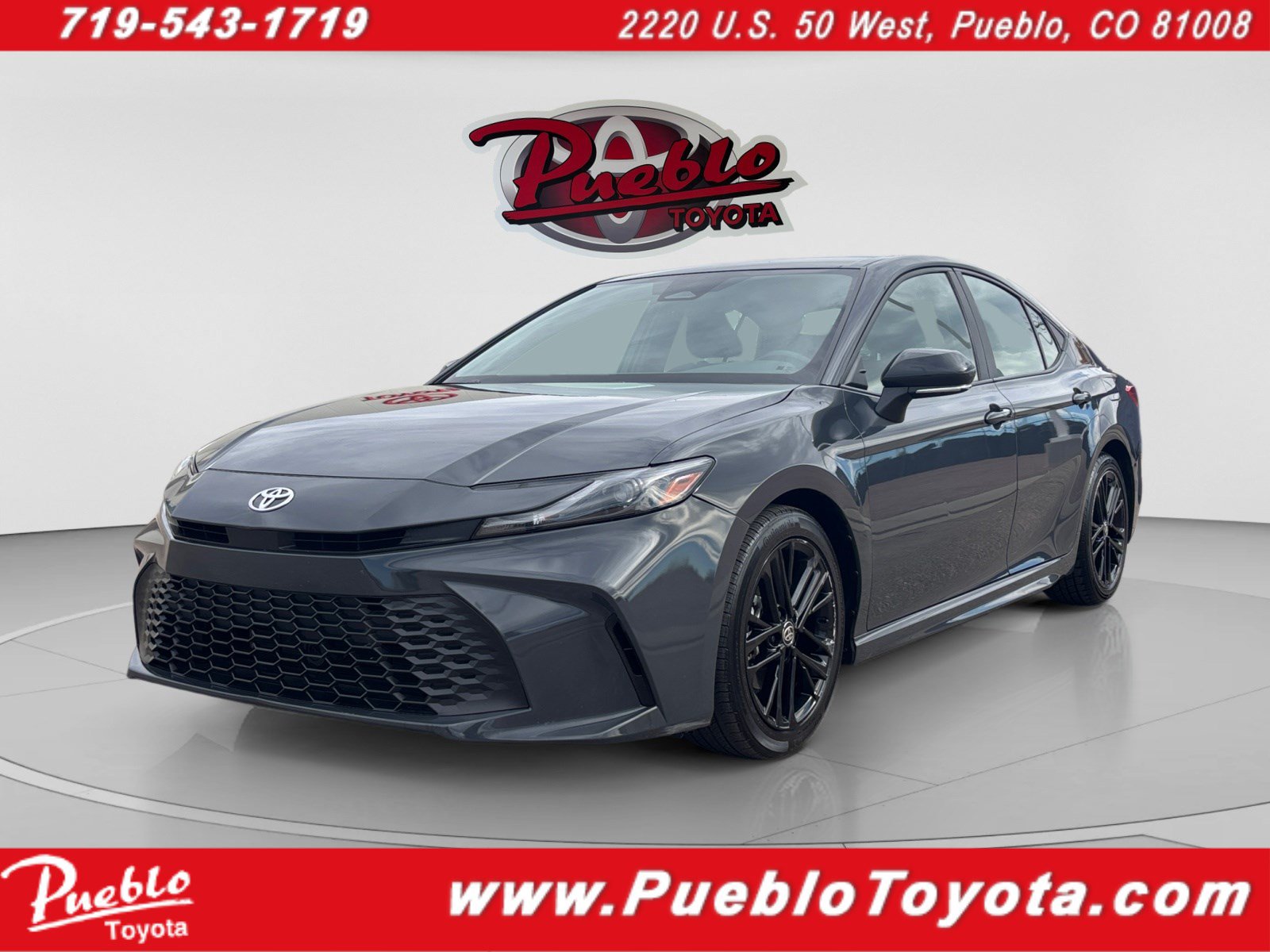 Used 2025 Toyota Camry SE FWD image 1