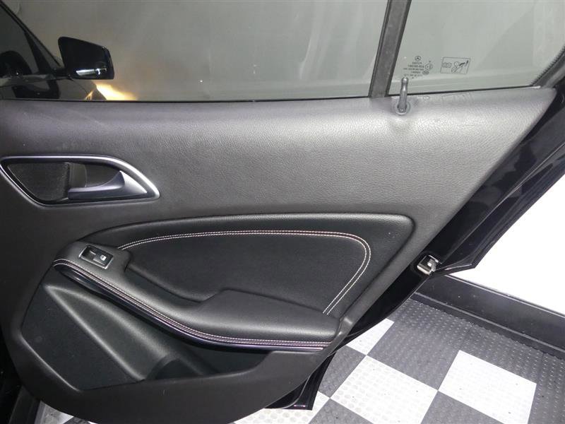 Used 2019 Mercedes-Benz GLA 250 4MATIC image 26