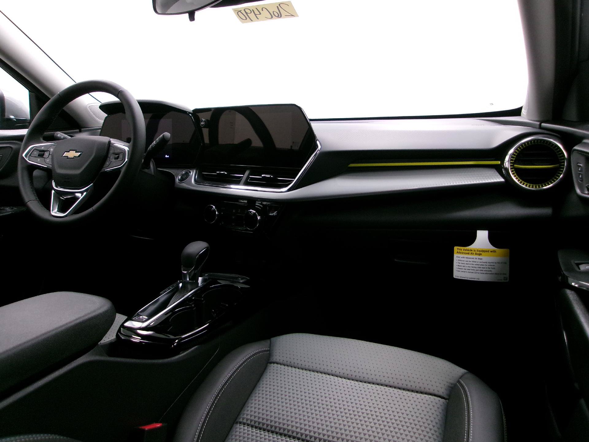 New 2026 Chevrolet Trax LT w/ Driver Confidence Package FWD image 3
