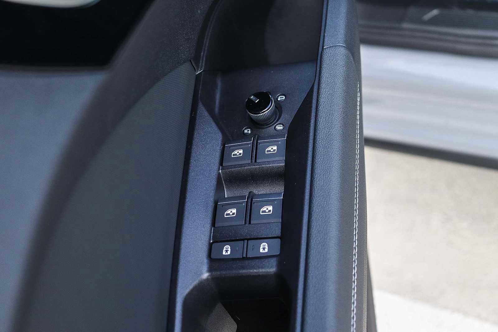 Used 2024 Audi Q4 e-tron Premium Plus AWD/4WD image 28