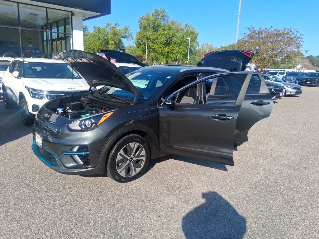 Certified 2022 Kia Niro EX w/ Cold Weather Package image 23