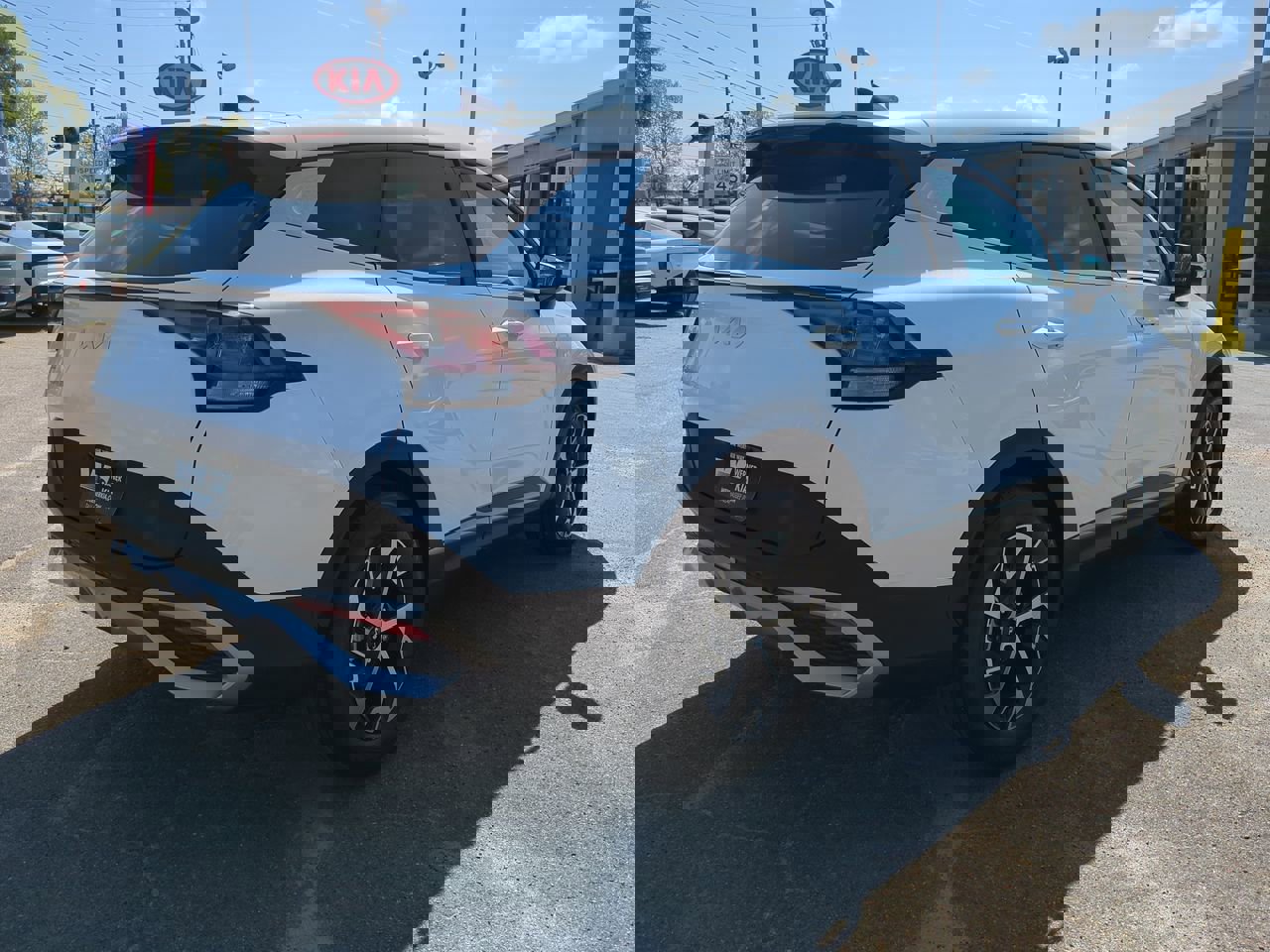 Certified 2023 Kia Sportage EX FWD image 5