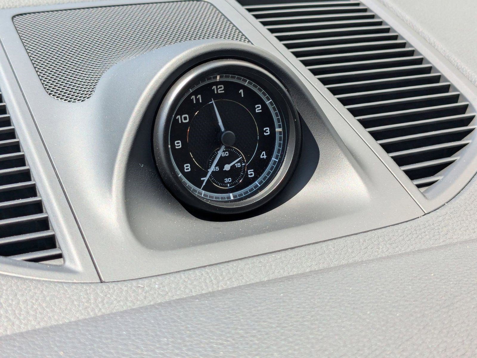 Certified 2025 Porsche Macan image 22