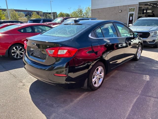 Used 2017 Chevrolet Cruze LT w/ Convenience Package FWD image 4