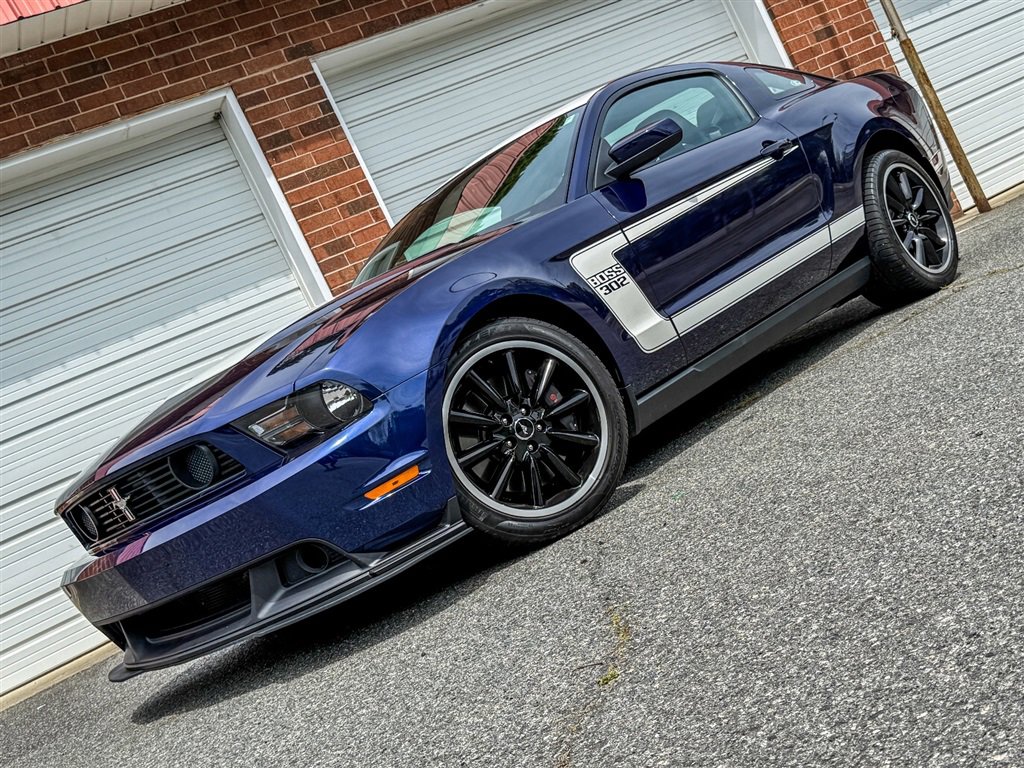Used 2012 Ford Mustang Boss 302 w/ Boss 302 Accessory Pkg RWD image 3