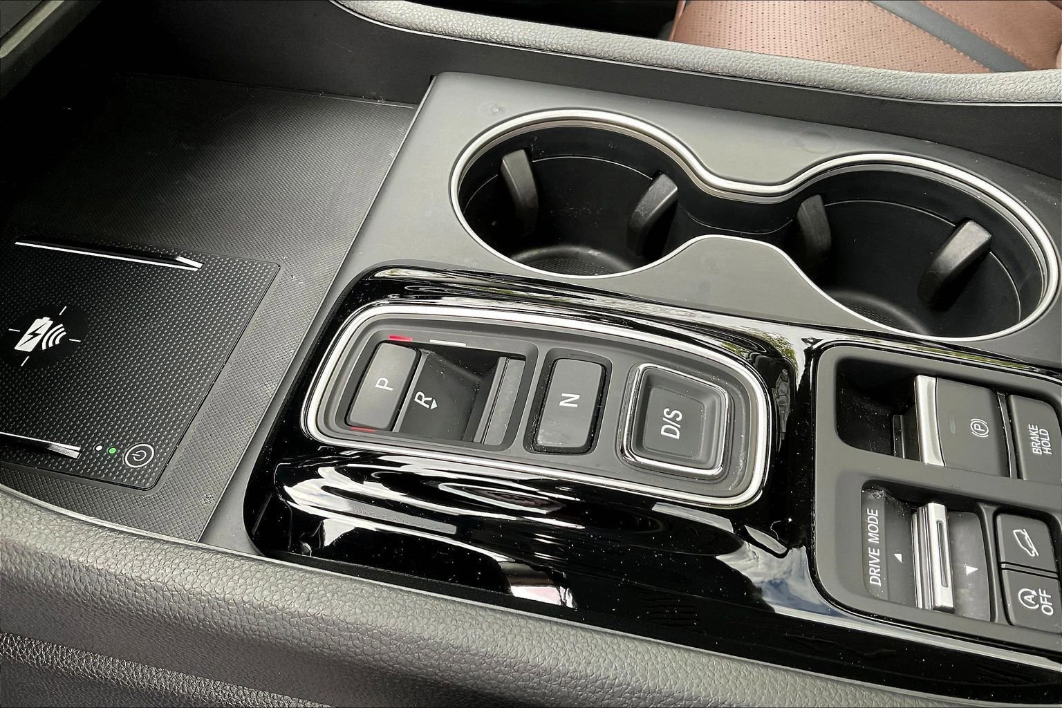 Used 2025 Honda Pilot Elite image 18