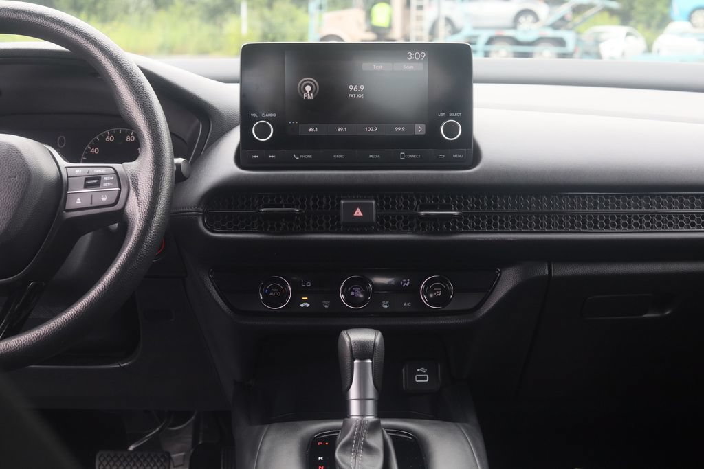 Used 2024 Honda HR-V LX image 10