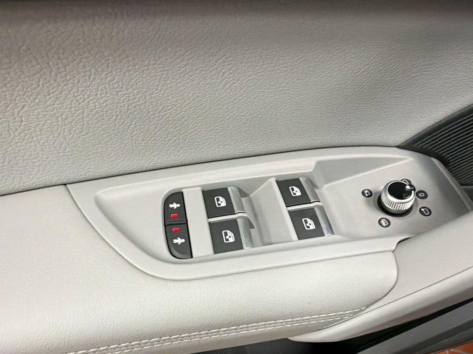 Used 2019 Audi Q5 Prestige image 12