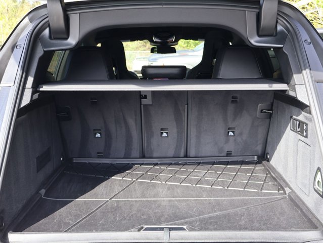 Used 2023 BMW iX xDrive50 w/ Premium Package image 7