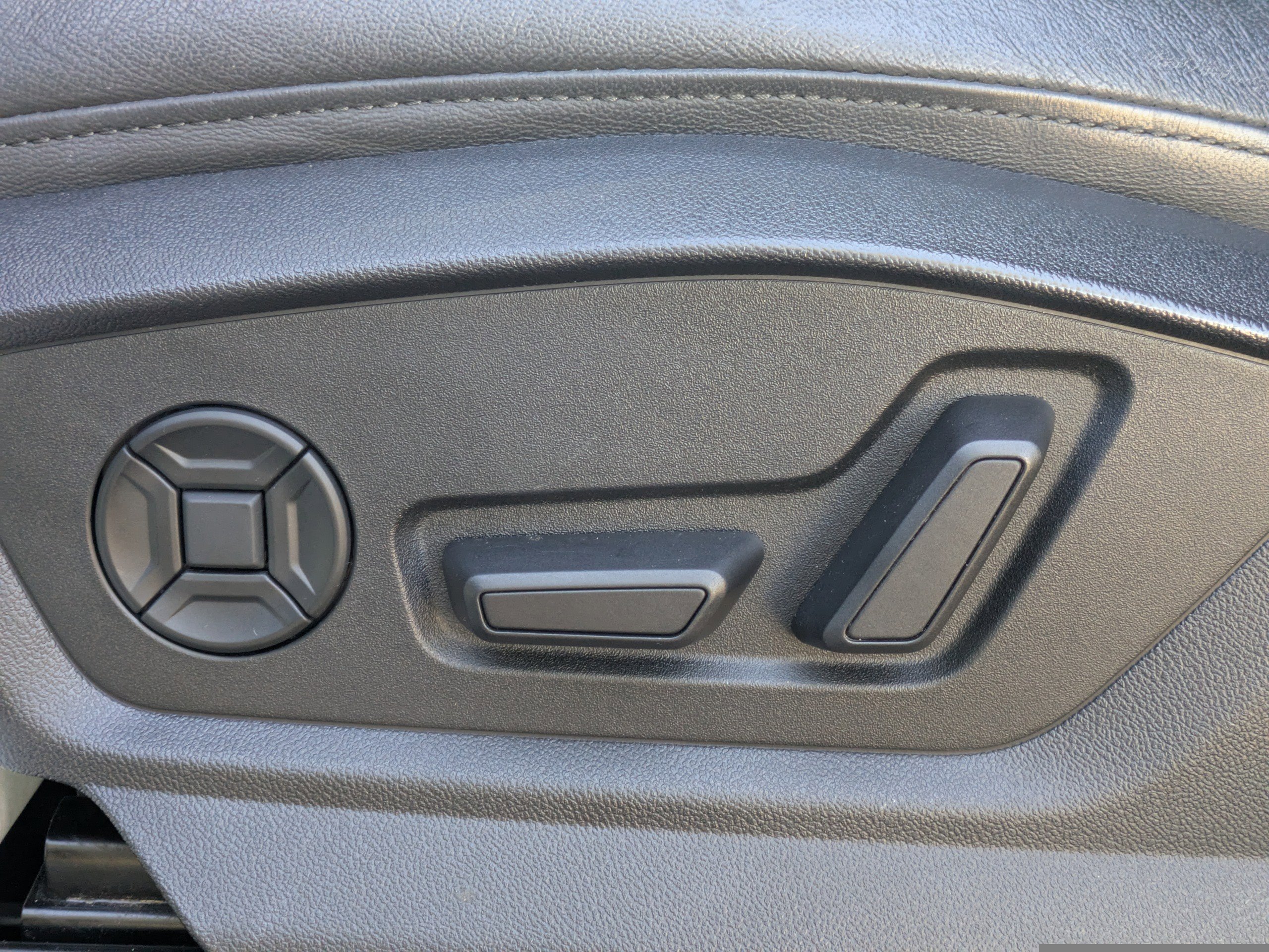 Used 2022 Audi Q7 Premium Plus w/ Premium Plus Package image 25