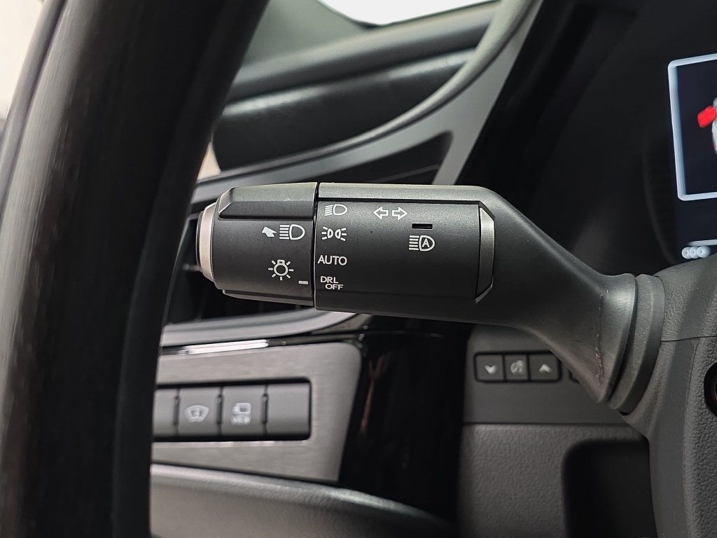 Used 2024 Lexus ES 350 Ultra Luxury w/ Accessory Package (Z2) FWD image 24