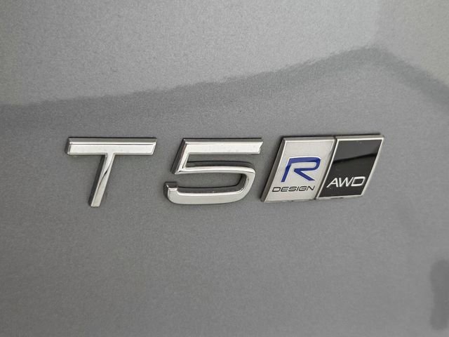 Used 2019 Volvo XC40 T5 R-Design AWD/4WD image 16
