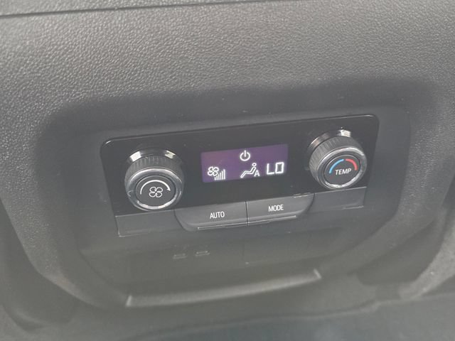 Used 2025 Chevrolet Traverse Z71 AWD/4WD image 28