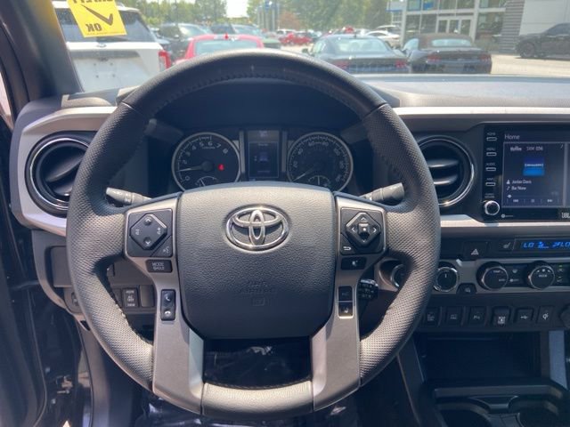 Used 2020 Toyota Tacoma Limited image 15