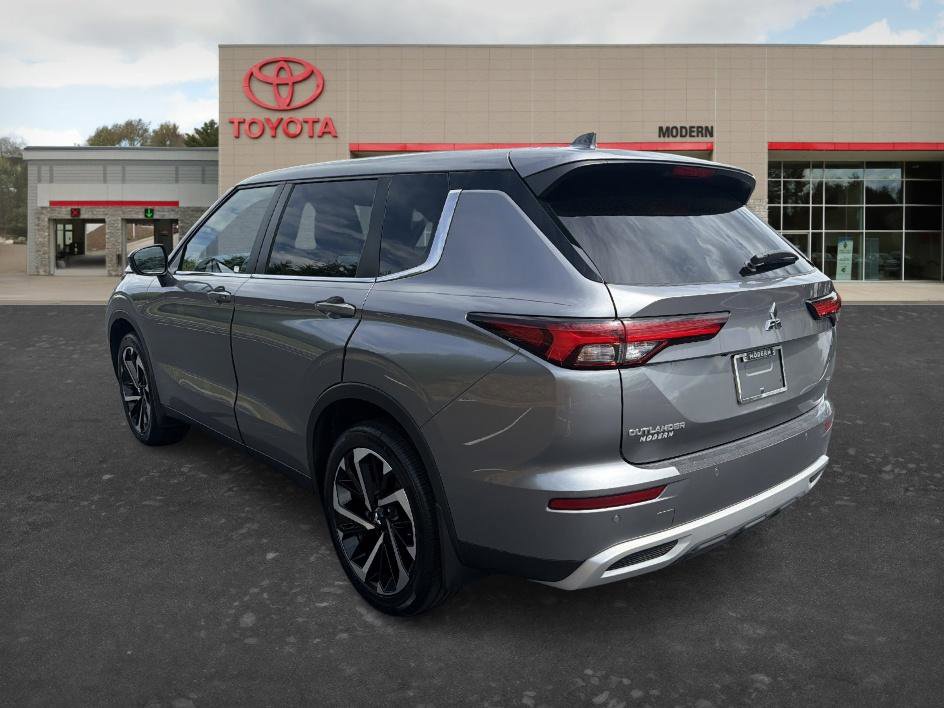 Used 2023 Mitsubishi Outlander SE AWD/4WD image 6
