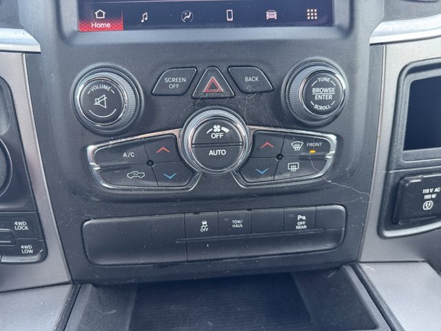 Used 2022 RAM 1500 Classic Warlock w/ Ceramic Gray Warlock Package AWD/4WD image 23