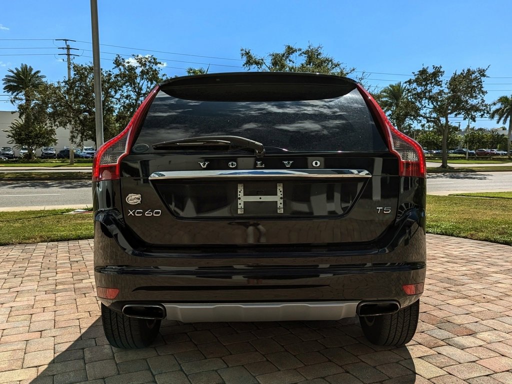 Used 2016 Volvo XC60 T5 Premier image 4