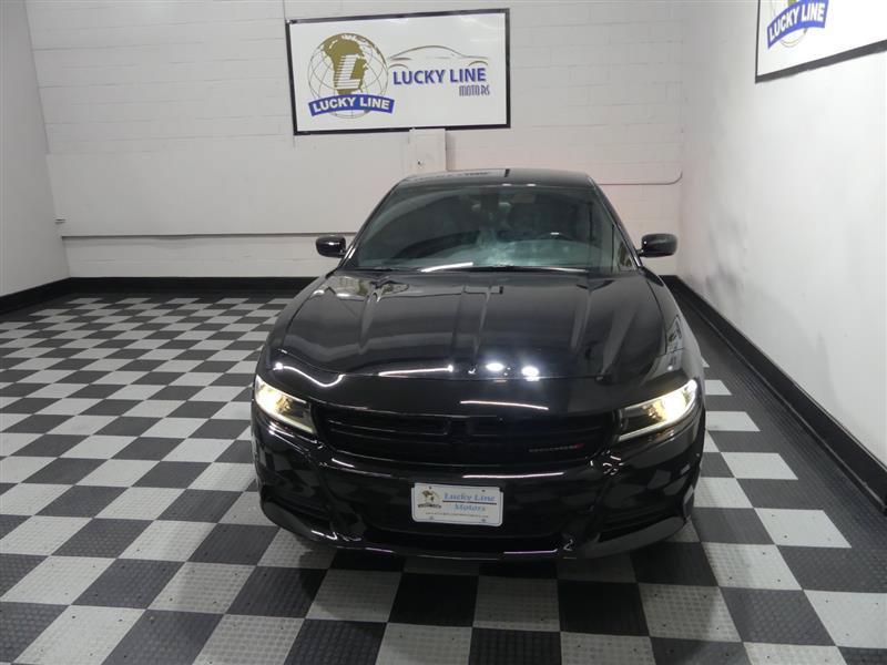 Used 2022 Dodge Charger SXT RWD image 3