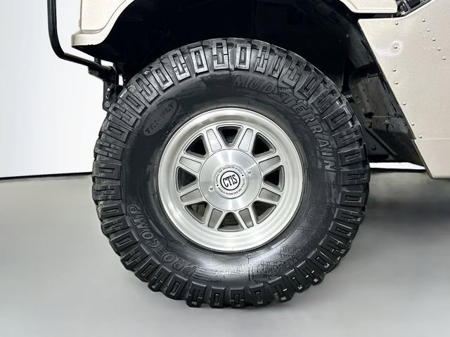 Used 2003 HUMMER H1 4-Door Open Top AWD/4WD image 32