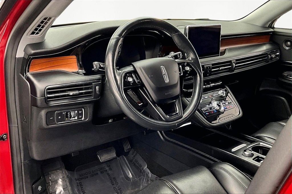 Used 2020 Lincoln Corsair Reserve w/ Equipment Group 202A image 14