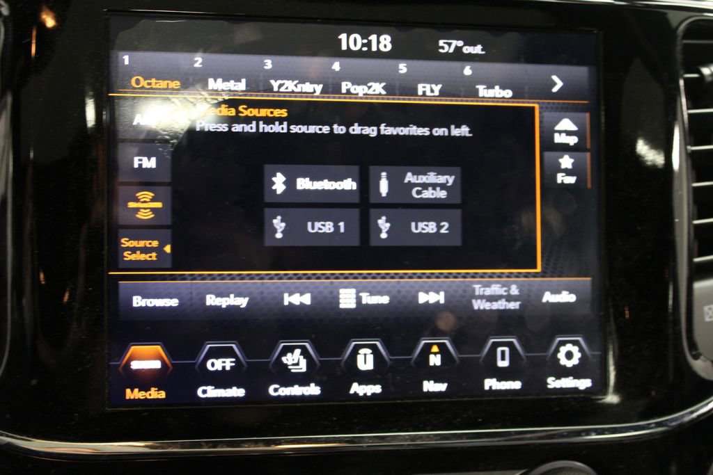 Used 2020 Jeep Grand Cherokee Altitude image 29