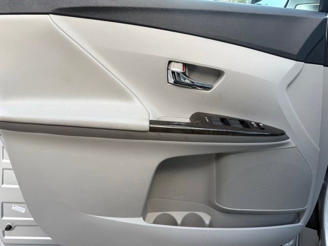 Used 2013 Toyota Venza LE w/ LE Convenience Pkg AWD/4WD image 22