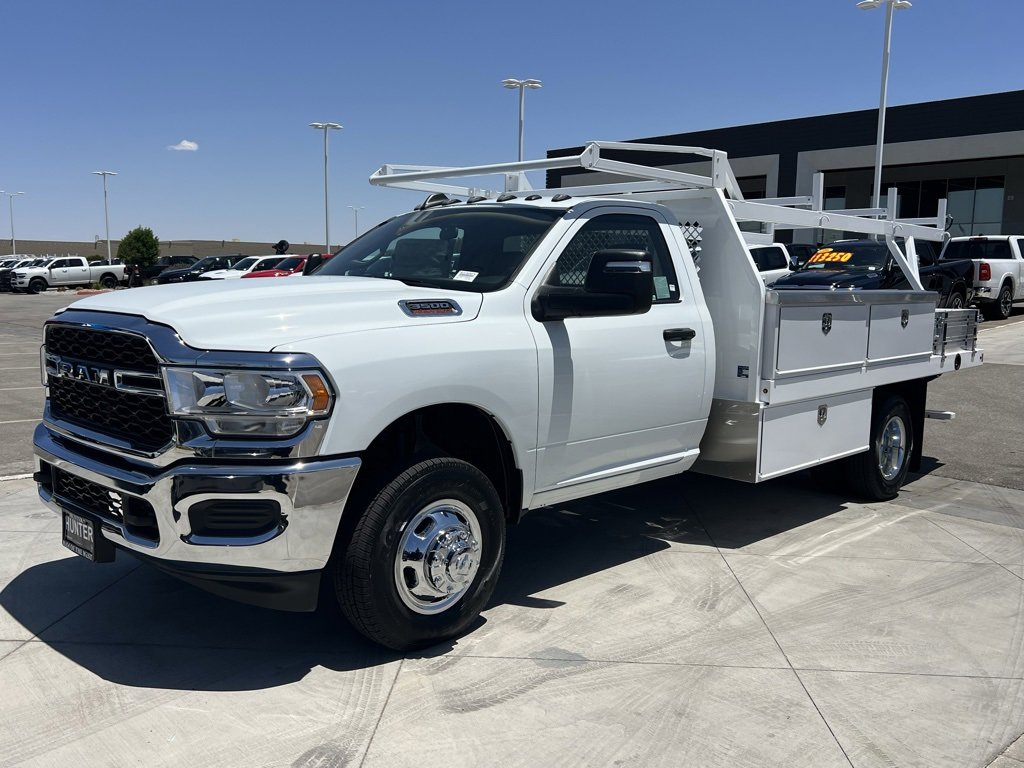 New 2024 RAM 3500 Tradesman image 2
