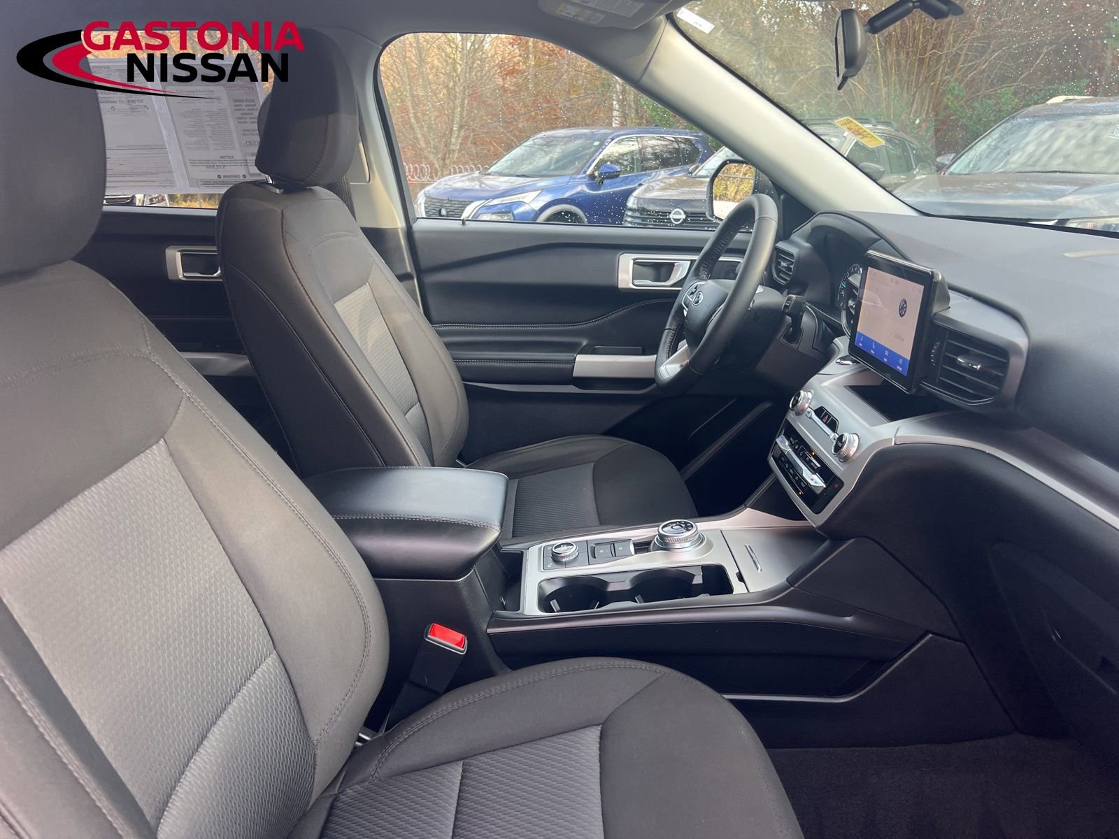 Used 2022 Ford Explorer XLT image 23