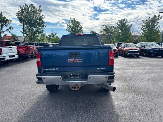 Used 2015 GMC Sierra 2500 Denali w/ Duramax Plus Package AWD/4WD image 7