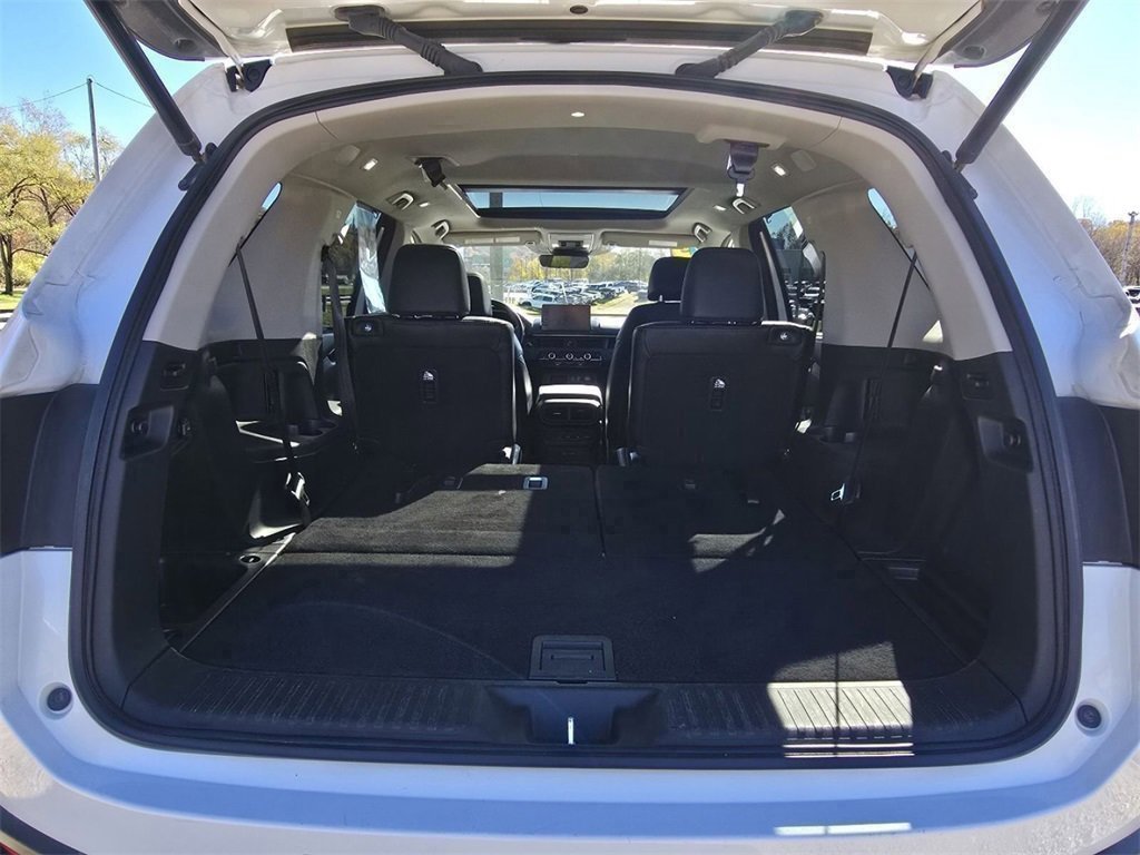 Used 2023 Honda Pilot Touring image 17