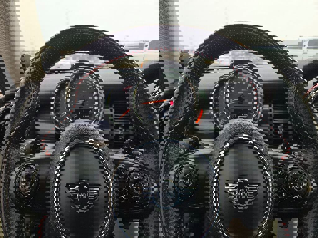 Used 2019 MINI Cooper S w/ Signature Upholstery Package image 25