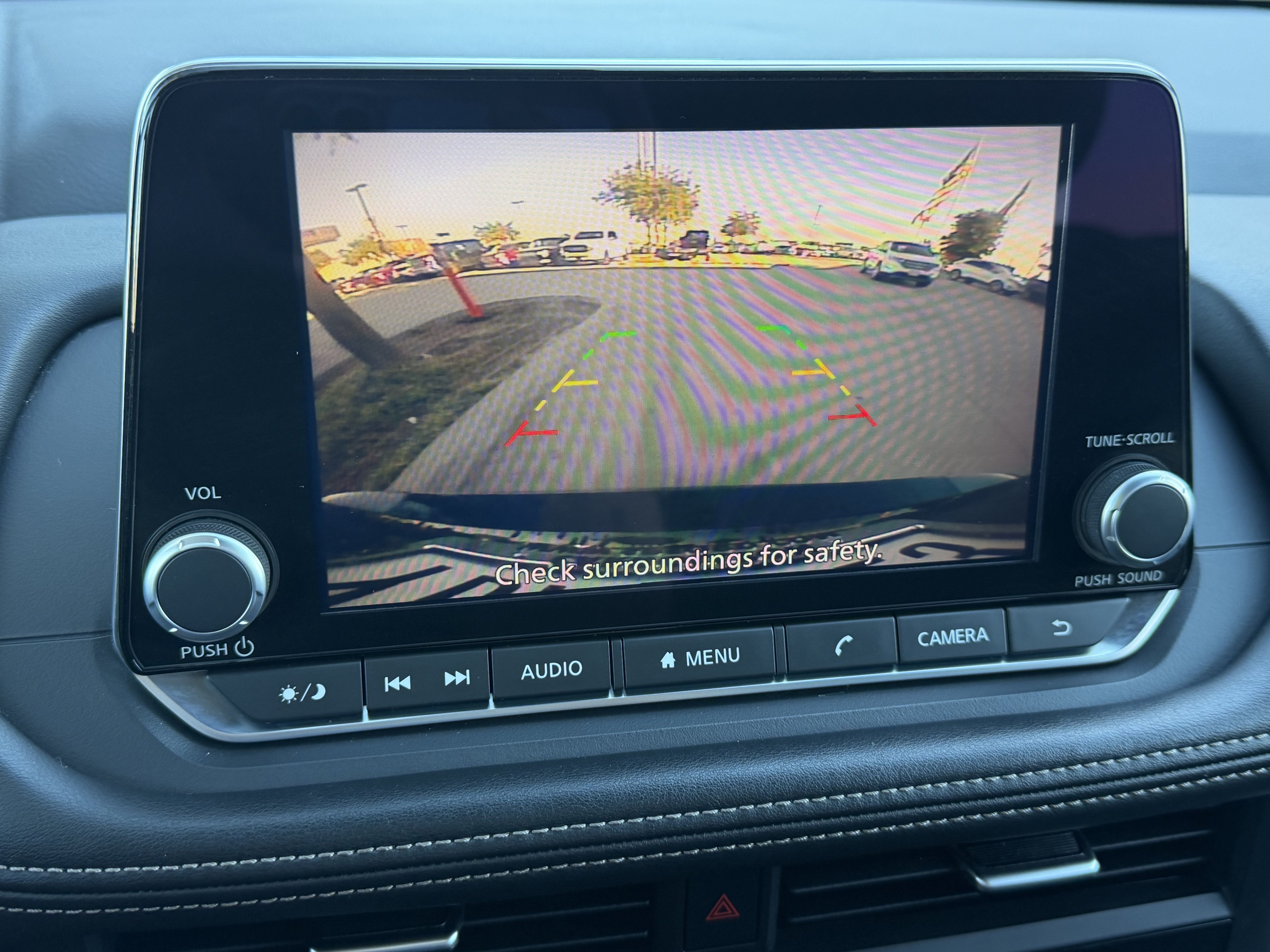 Used 2025 Nissan Rogue SV FWD image 12