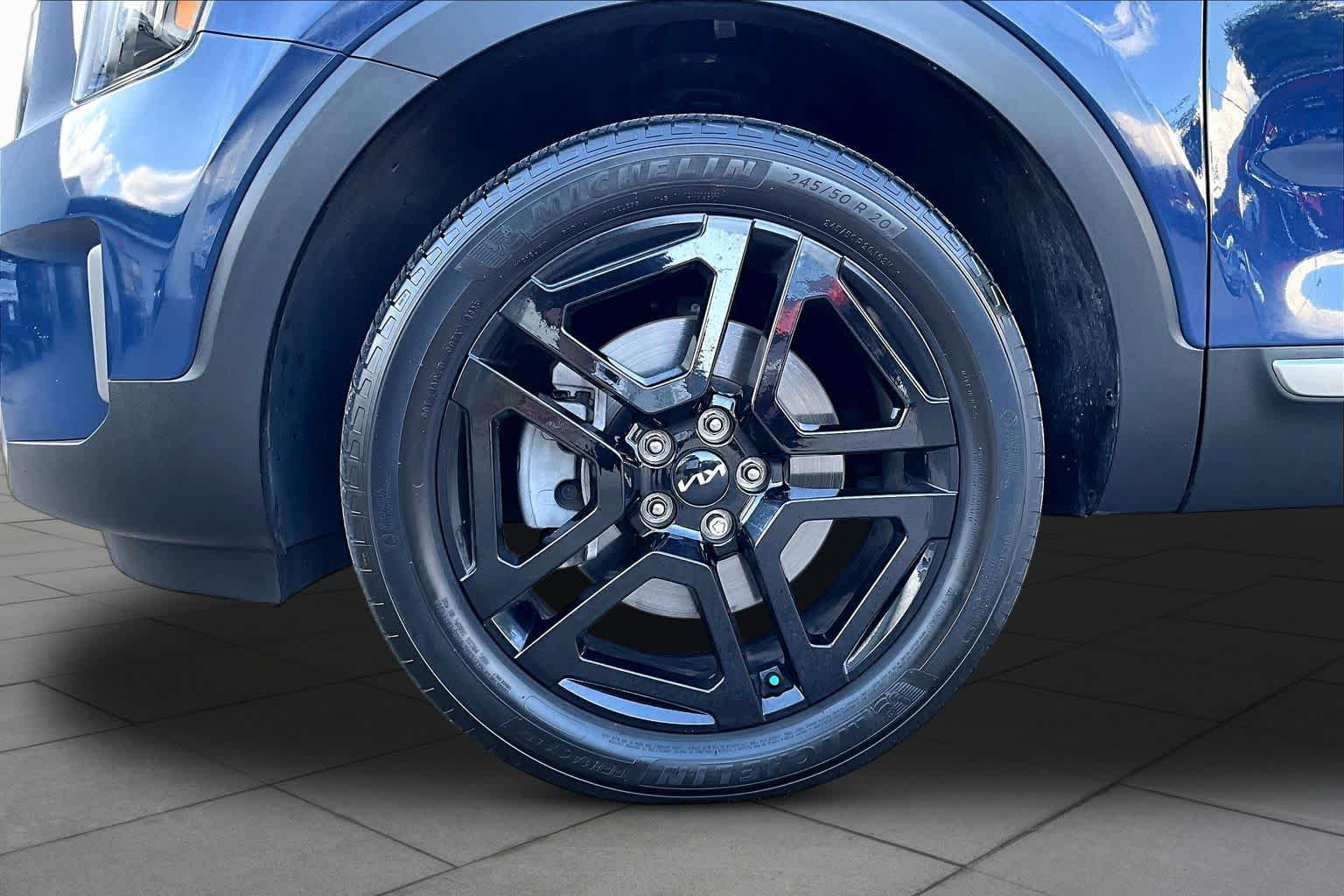 Used 2023 Kia Telluride EX X-Line AWD/4WD image 11