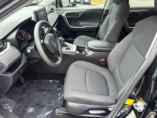 Used 2020 Toyota RAV4 LE w/ Carpet Mat Package image 31