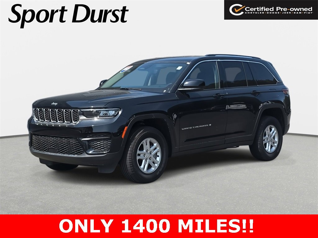 Used 2023 Jeep Grand Cherokee Laredo image 1