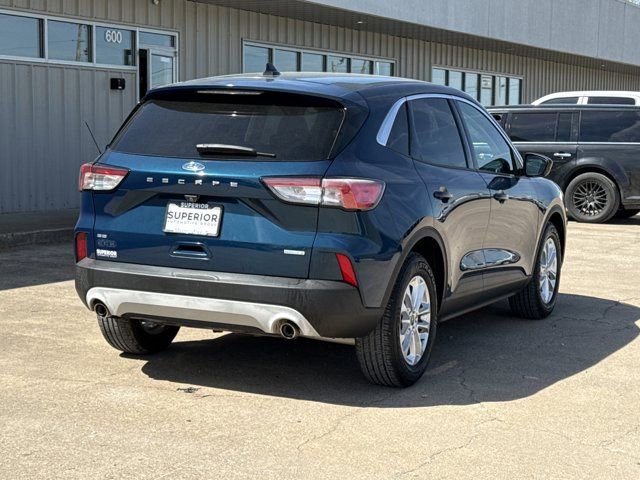 Used 2020 Ford Escape SE image 3