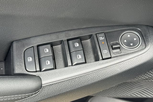 New 2026 Kia Seltos S FWD image 13
