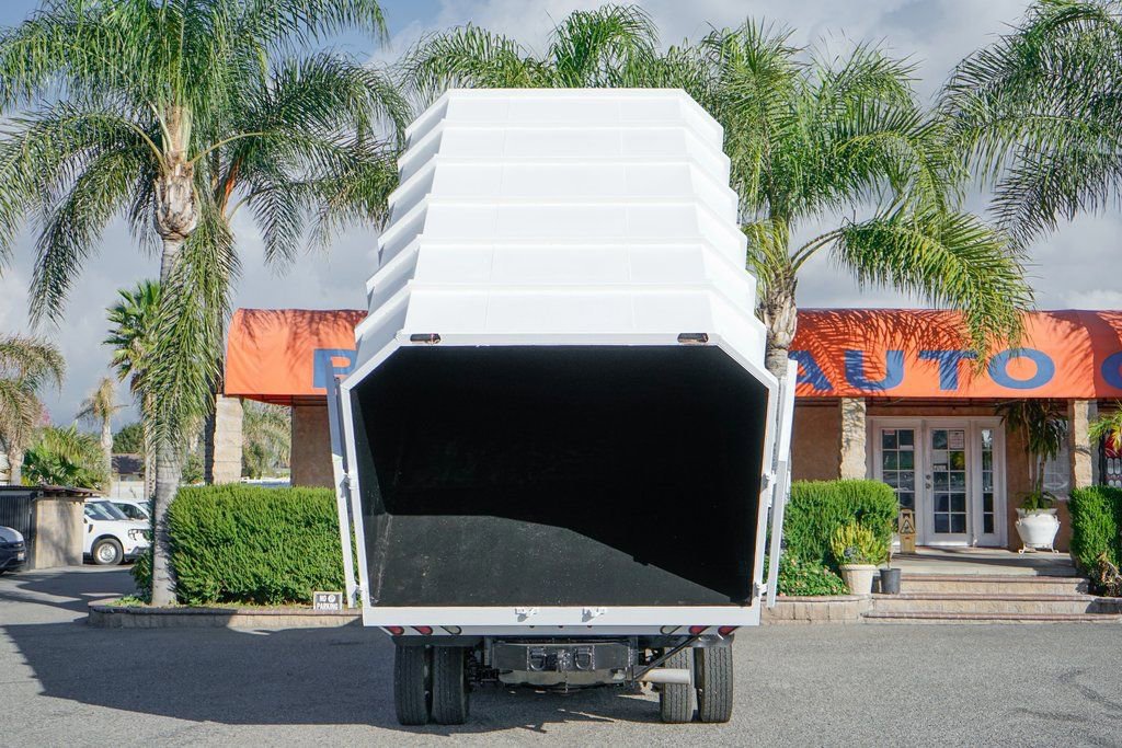 Used 2022 RAM 5500 Tradesman w/ Chrome Appearance Group image 2