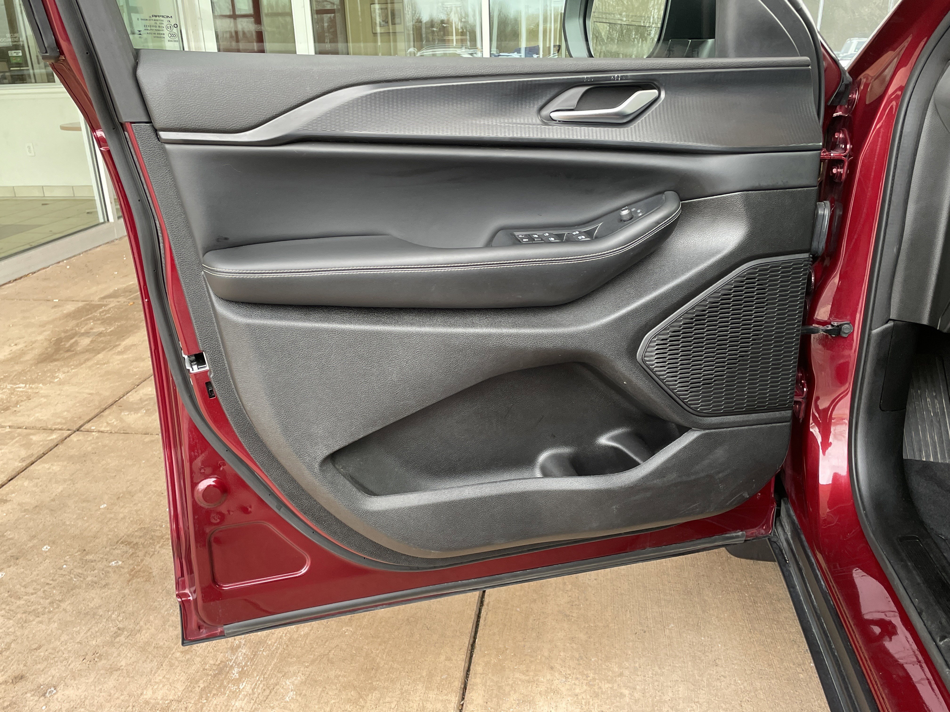 Used 2023 Jeep Grand Cherokee Laredo w/ MOPAR Finishing Package image 14