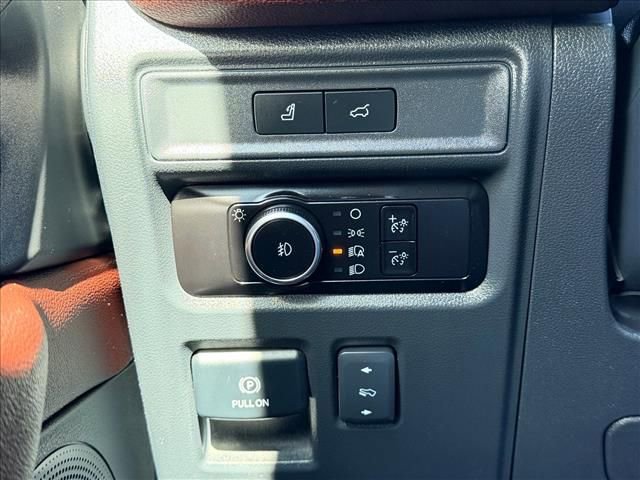 Used 2023 Ford Expedition Max Limited image 21