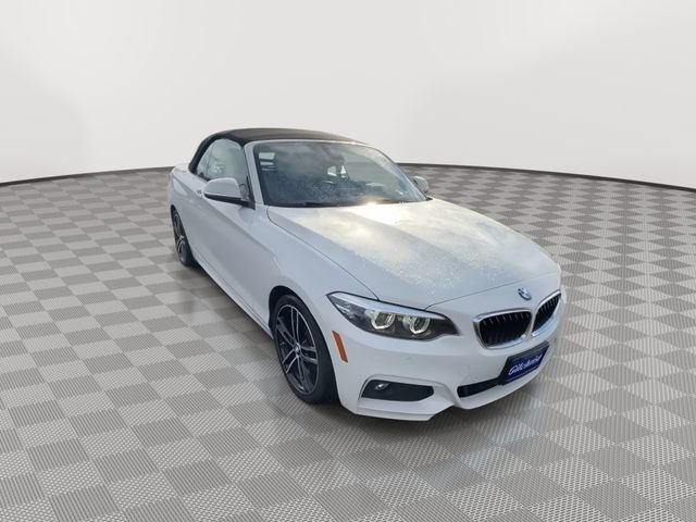 Used 2020 BMW 230i Convertible w/ M Sport Package image 2
